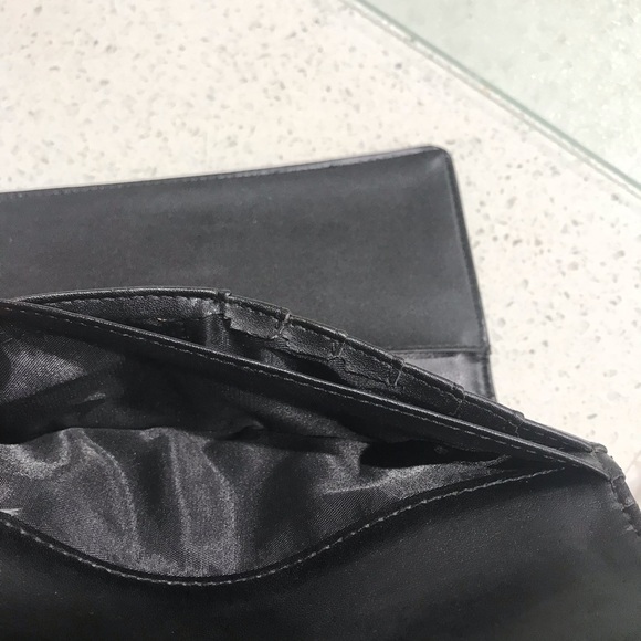 Guess Snap Closure Wallet - Picture 8 of 10